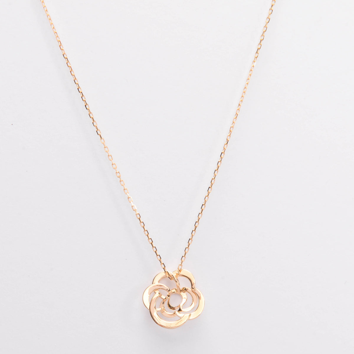 Chanel 18k Yellow Gold Fil De Camelia Necklace