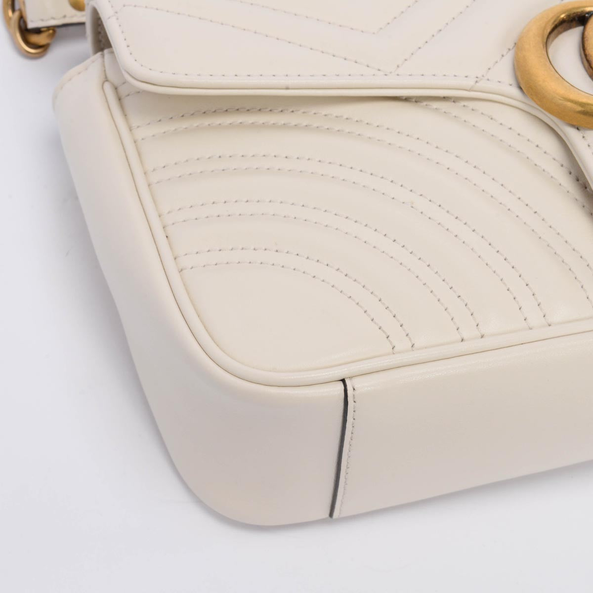 Gucci White Matelasse Small GG Marmont Shoulder Bag