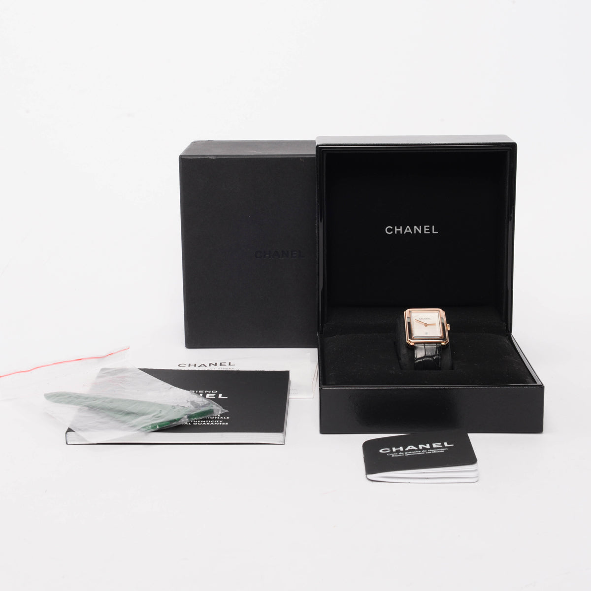 Chanel 18k Beige Gold Medium Boy.Friend Watch
