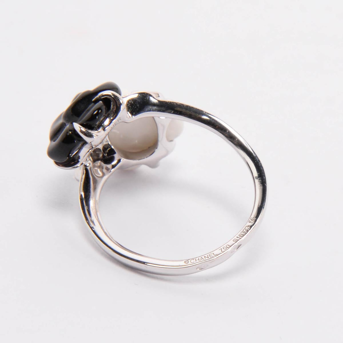 Chanel White Gold, Diamond, Onyx & Agate Camelia Sculpte Ring
