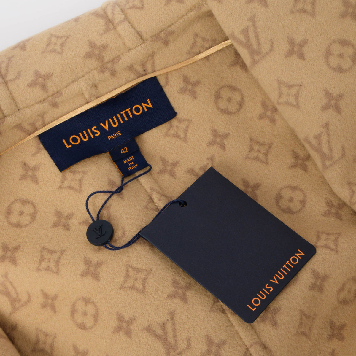 Louis Vuitton Beige Wool Double Face Short Wrap Coat FR 42