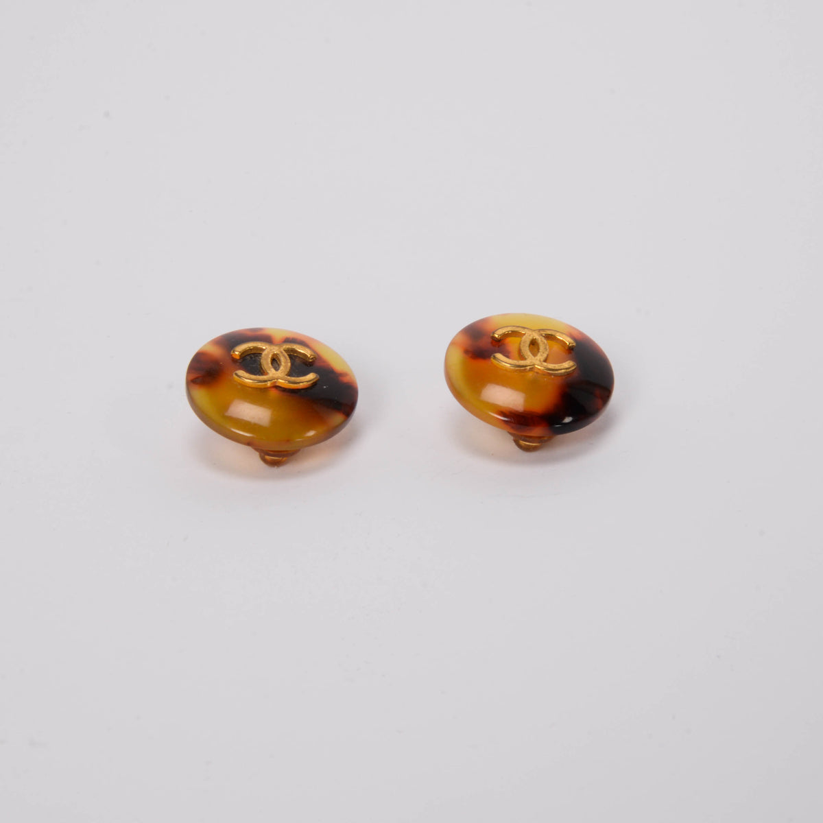 Chanel Vintage Tortoiseshell Resin CC Button Clip-On Earrings