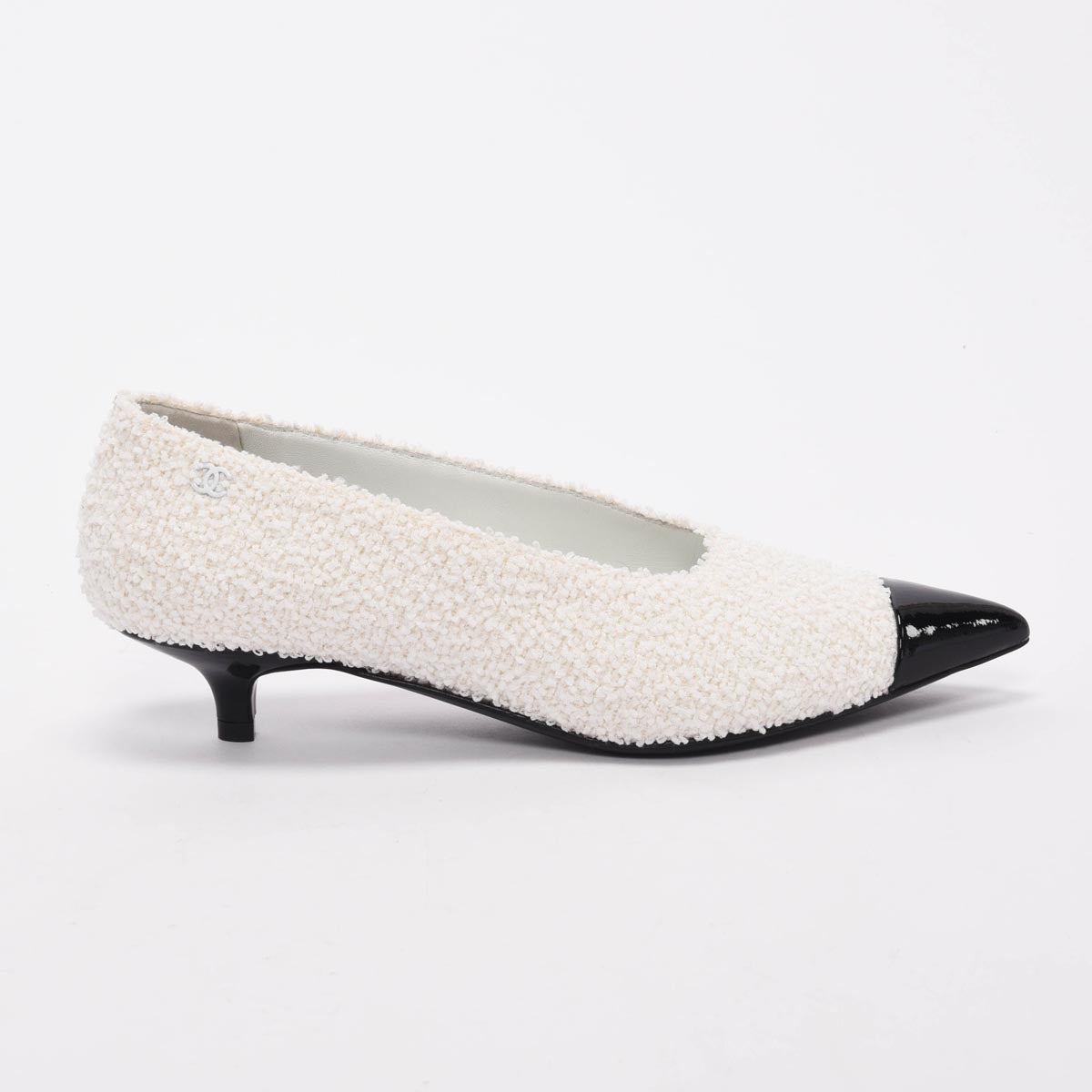 Chanel White Boucle Kitten Heel Pumps 36.5