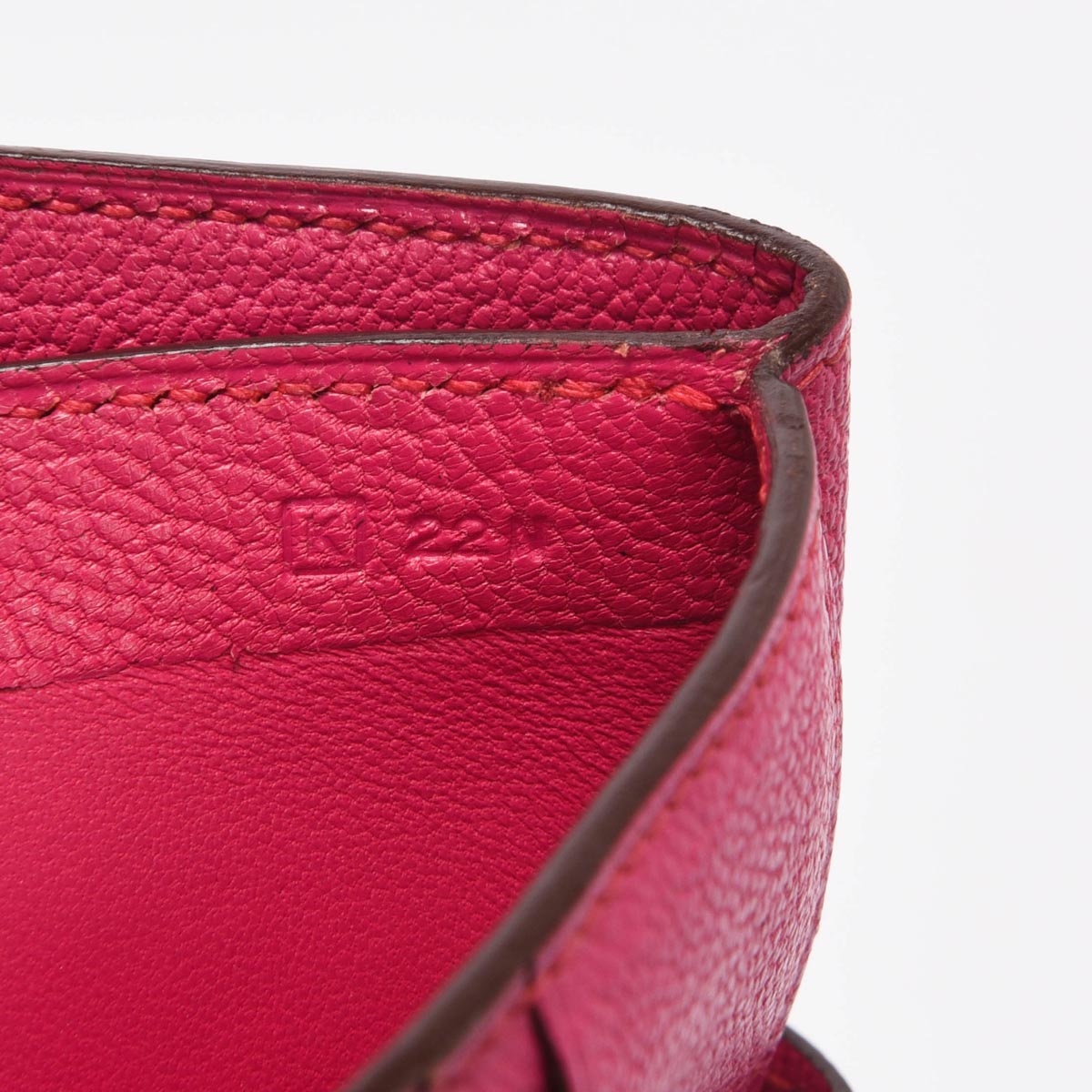Hermes Rose Shocking Chevre Mysore Bearn Tri-Fold Wallet