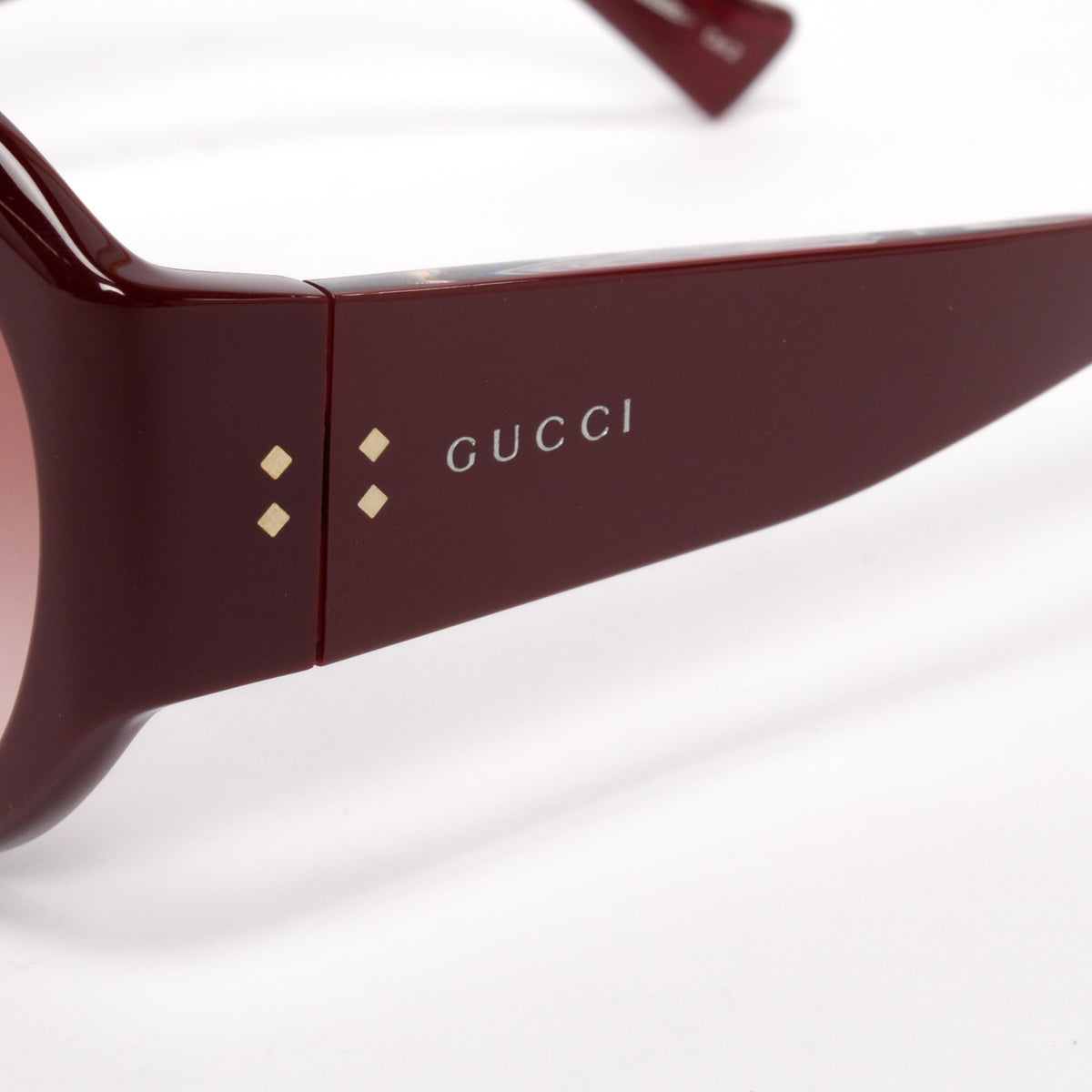 Gucci Rosso Ancora Round Frame Sunglasses