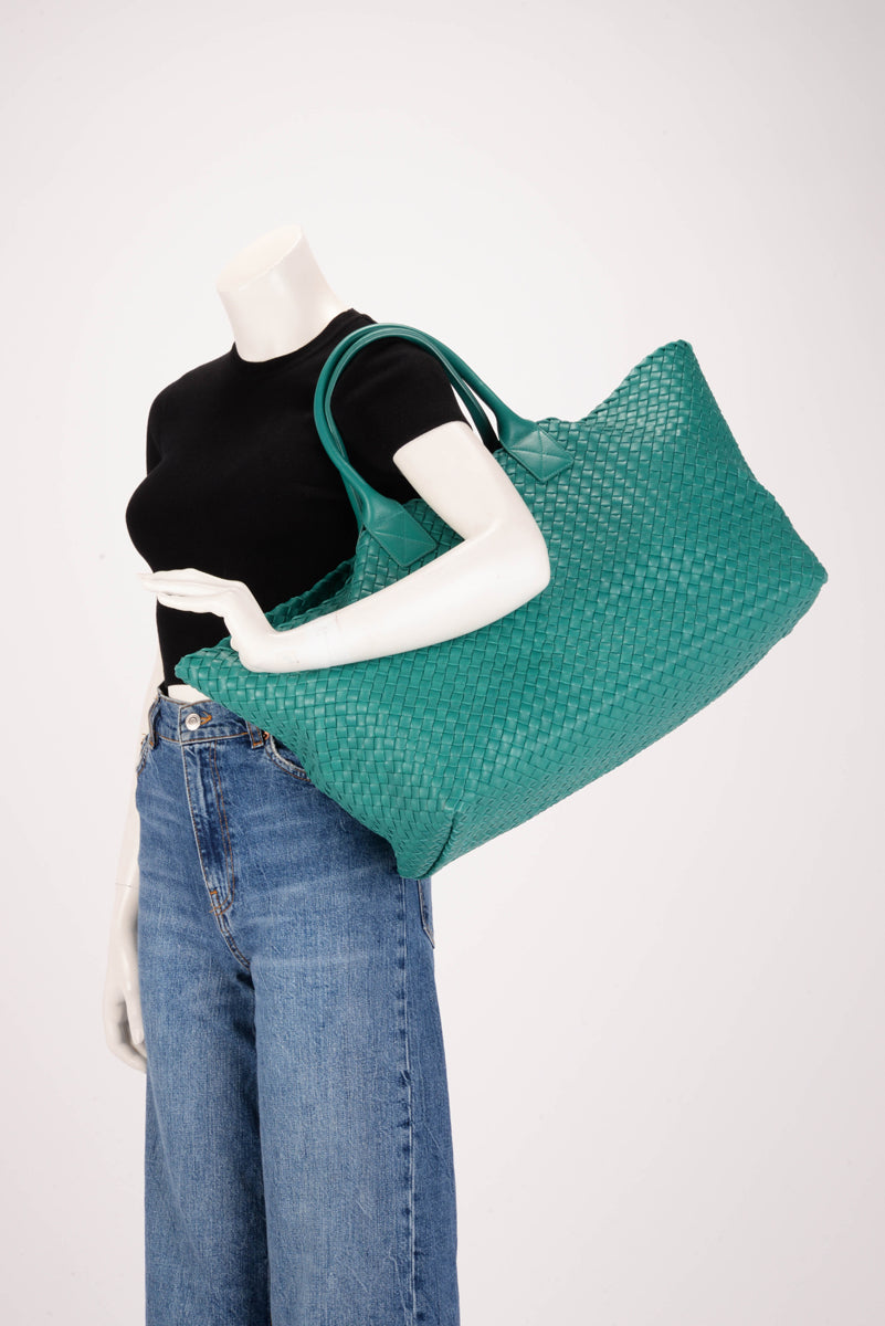 Bottega Veneta Emerald Green Intrecciato Leather Large Cabat Tote