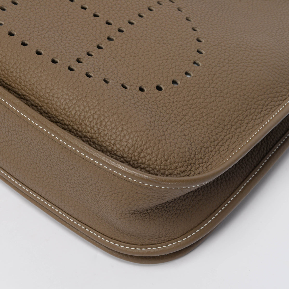 Hermes Etoupe Clemence Evelyne III 29