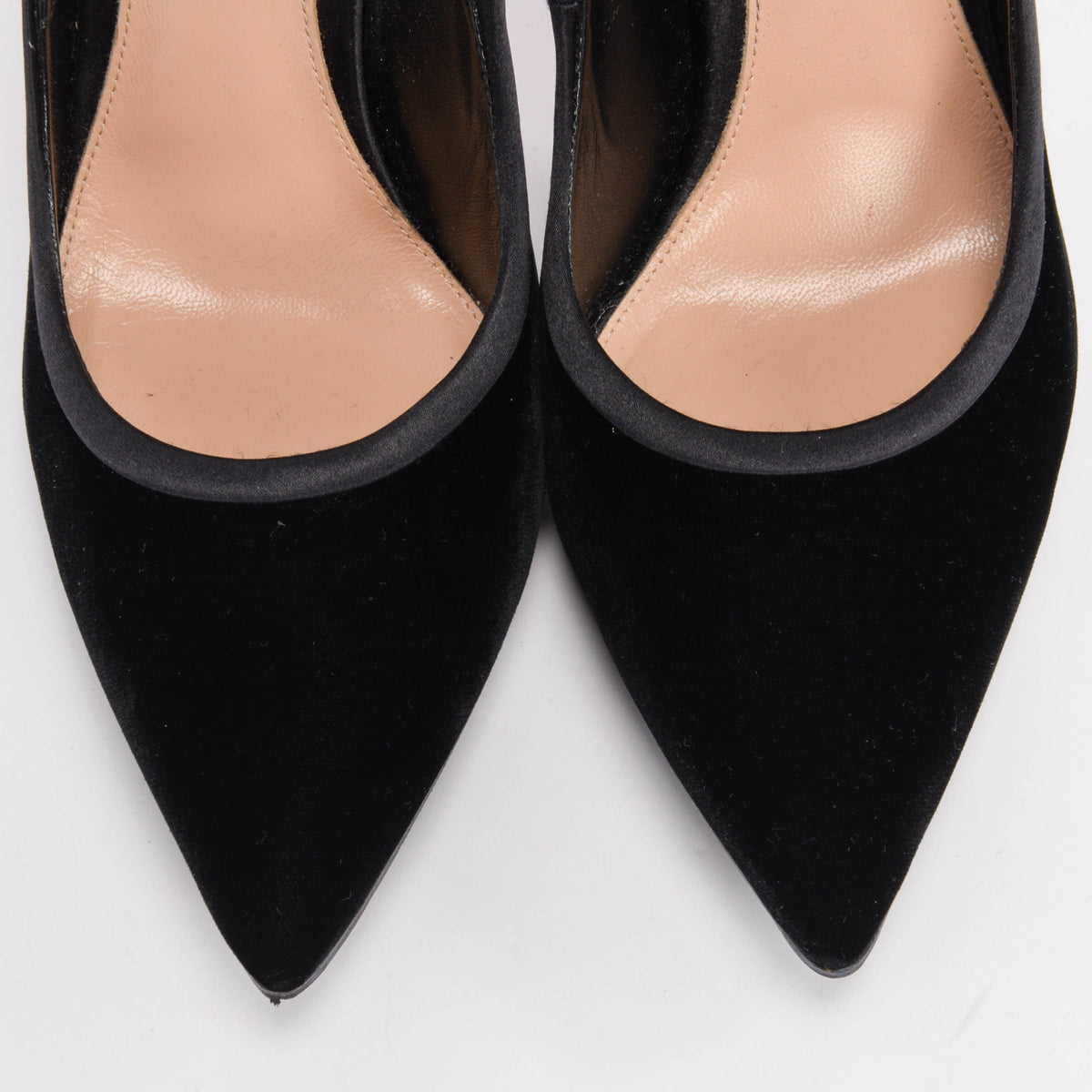 Gianvito Rossi Black Velvet Tuxedo 105 Pumps 40