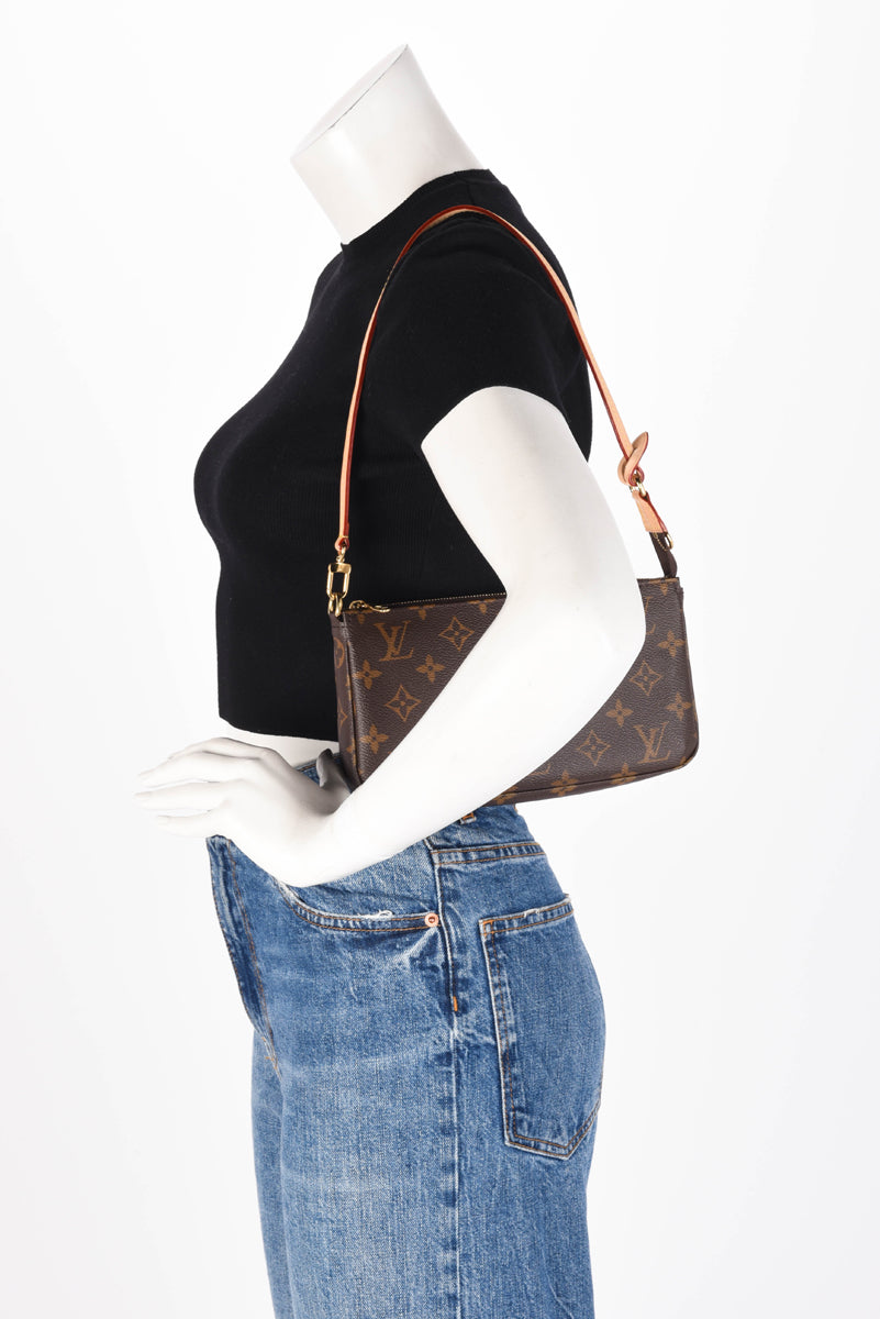 Louis Vuitton Monogram Canvas Chain Pochette Accessoires