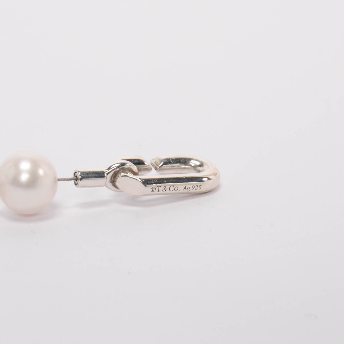 Tiffany & Co Sterling Silver & Freshwater Pearl HardWear Lock Necklace