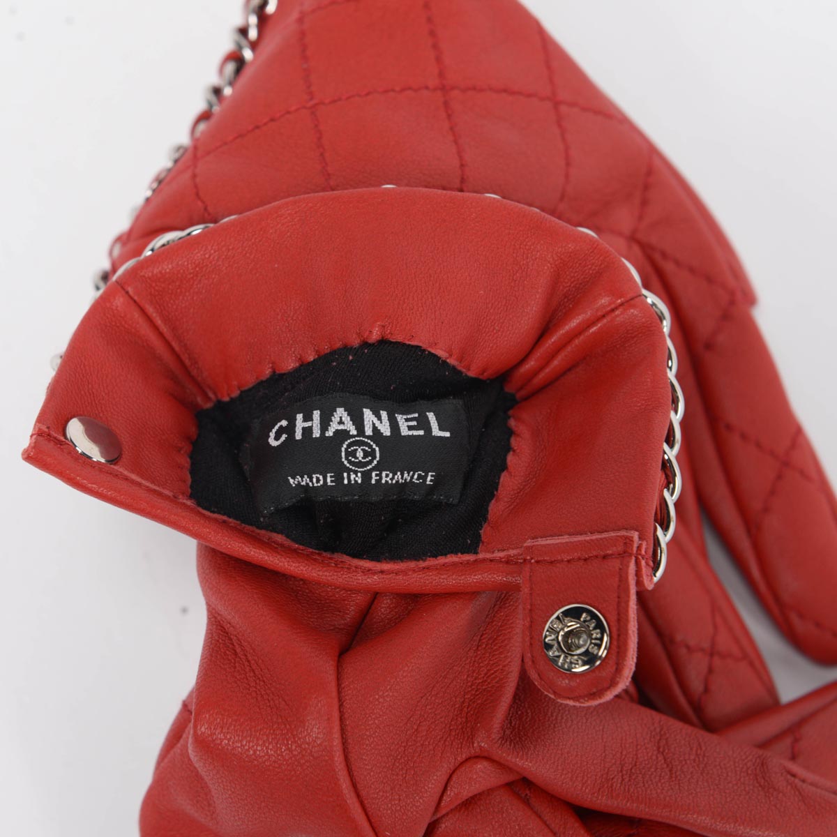 Chanel Red Quilted Lambskin CC Chain Gloves