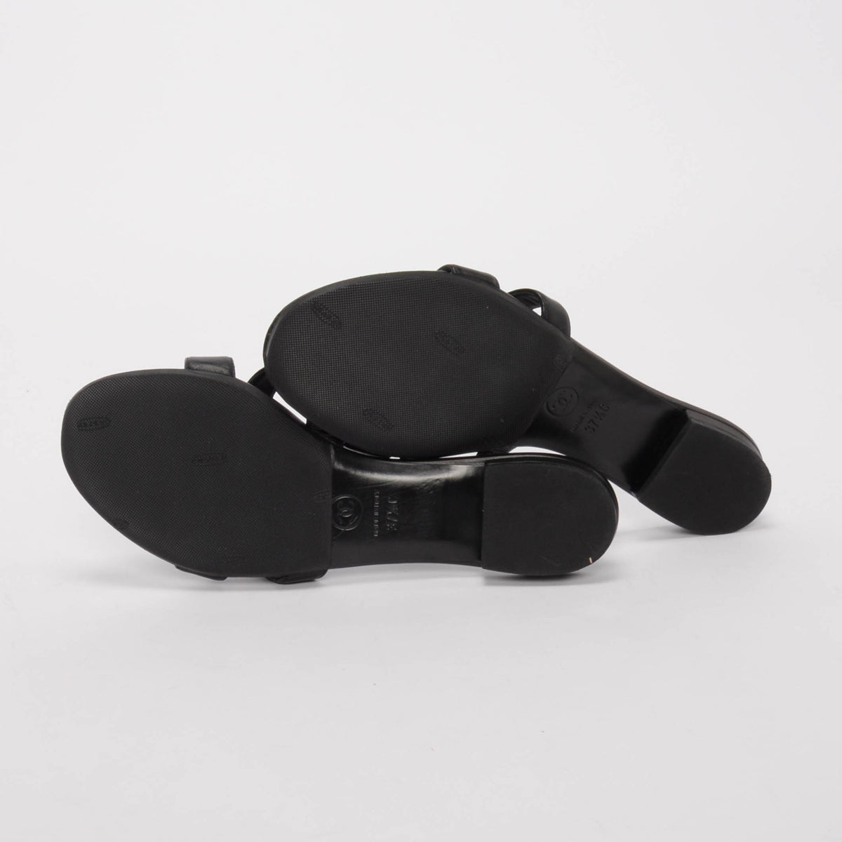 Chanel Black Lambskin Camellia Thong Sandals 38.5