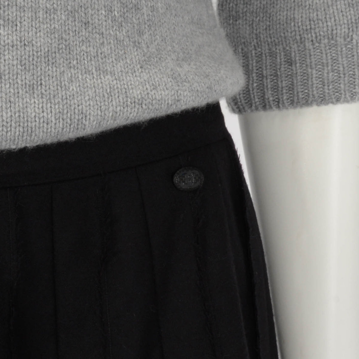 Chanel Black Wool Frayed Edge Pleated Skirt FR 40