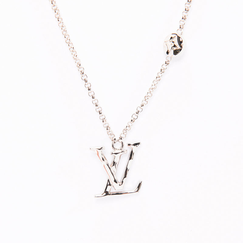 Louis Vuitton Silver Carved Logo Necklace - Blue Spinach