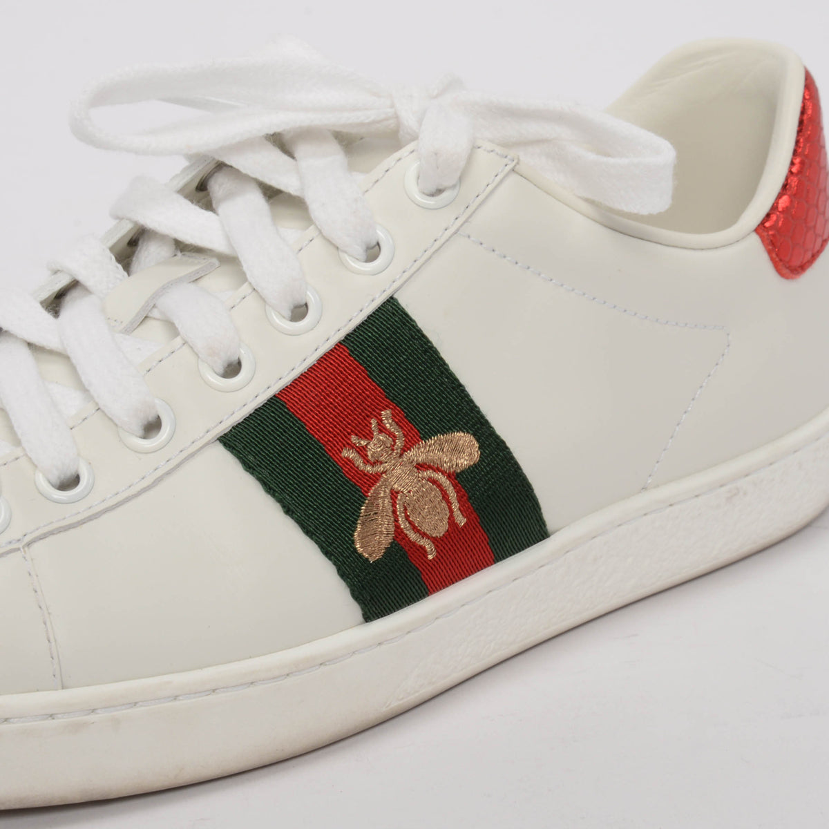 Gucci White Calfskin Bee Embroidered Ace Sneakers 36