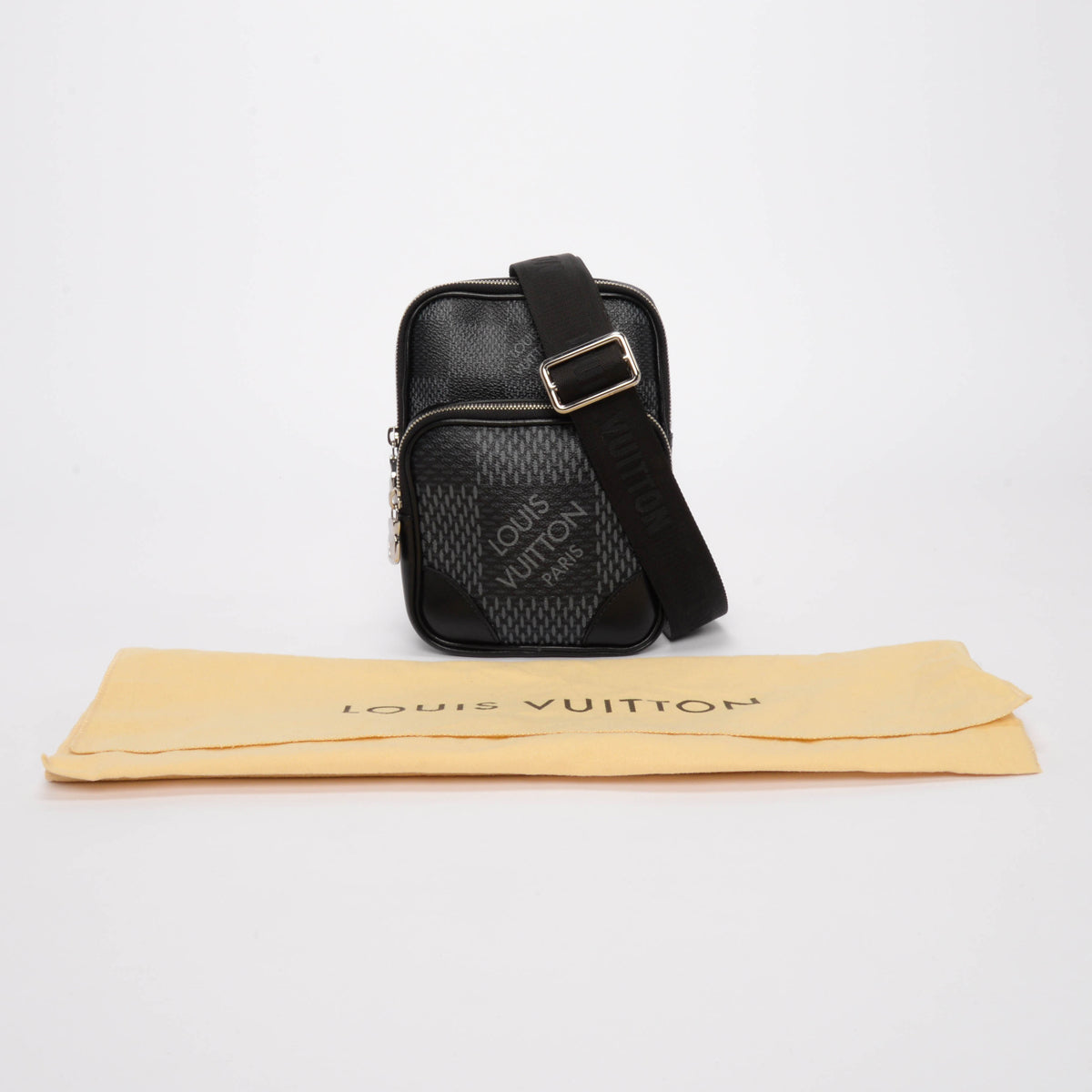 Louis Vuitton Damier Graphite Amazone 3D Sling Bag