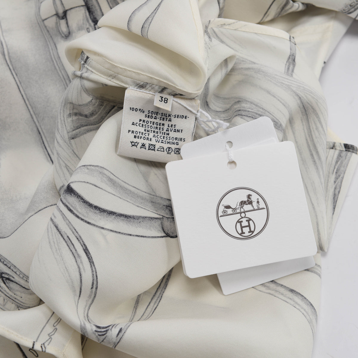 Hermes Blanc Casse Silk Projets Carres Blouse FR 38