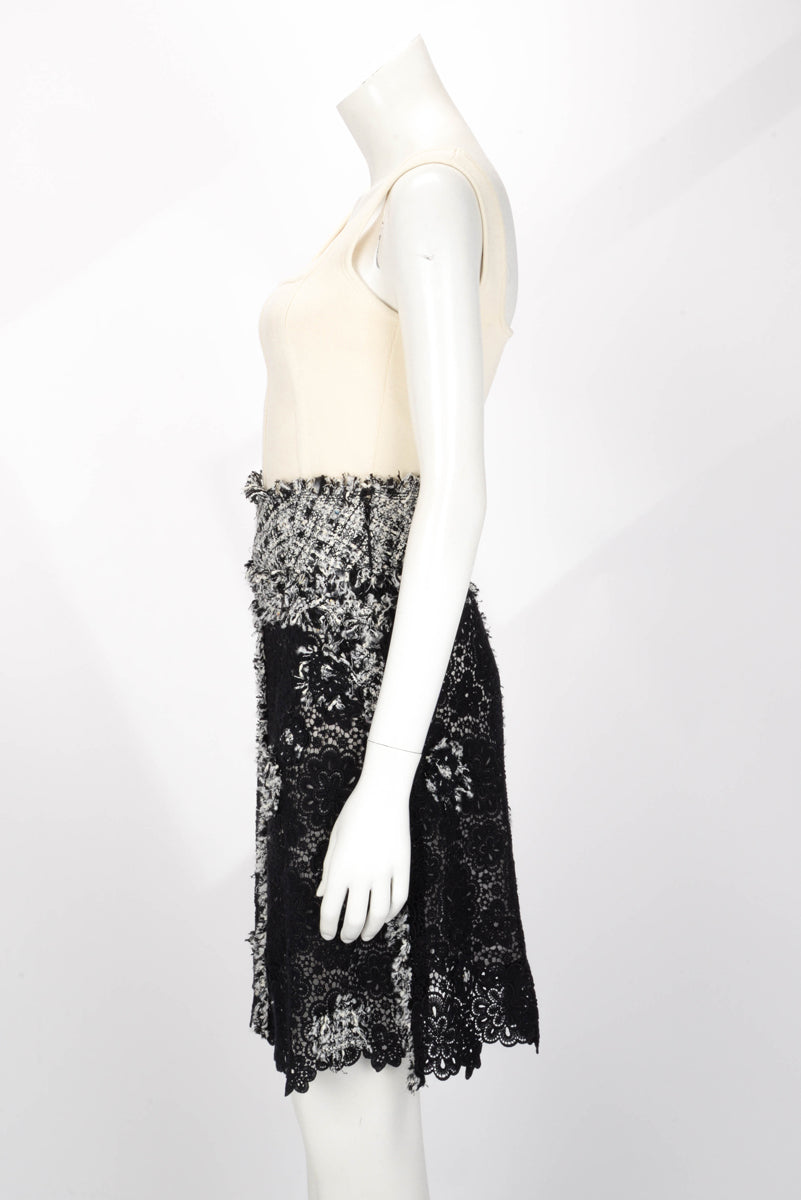Chanel Black & White Lace Floral Applique Skirt FR 36