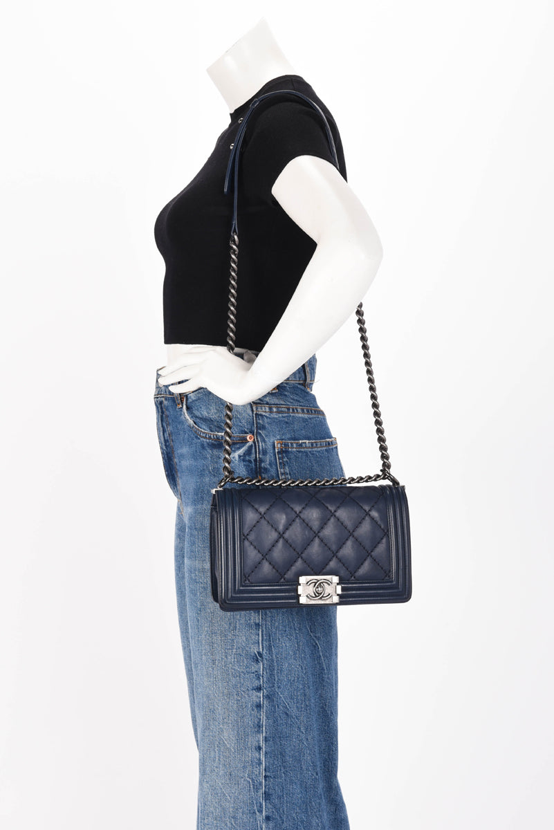 Chanel Navy Calfskin Ultra Stitch Old Medium Boy Bag