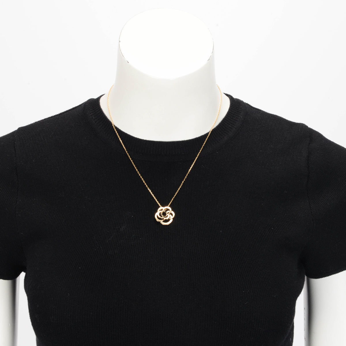 Chanel 18k Yellow Gold Fil De Camelia Necklace