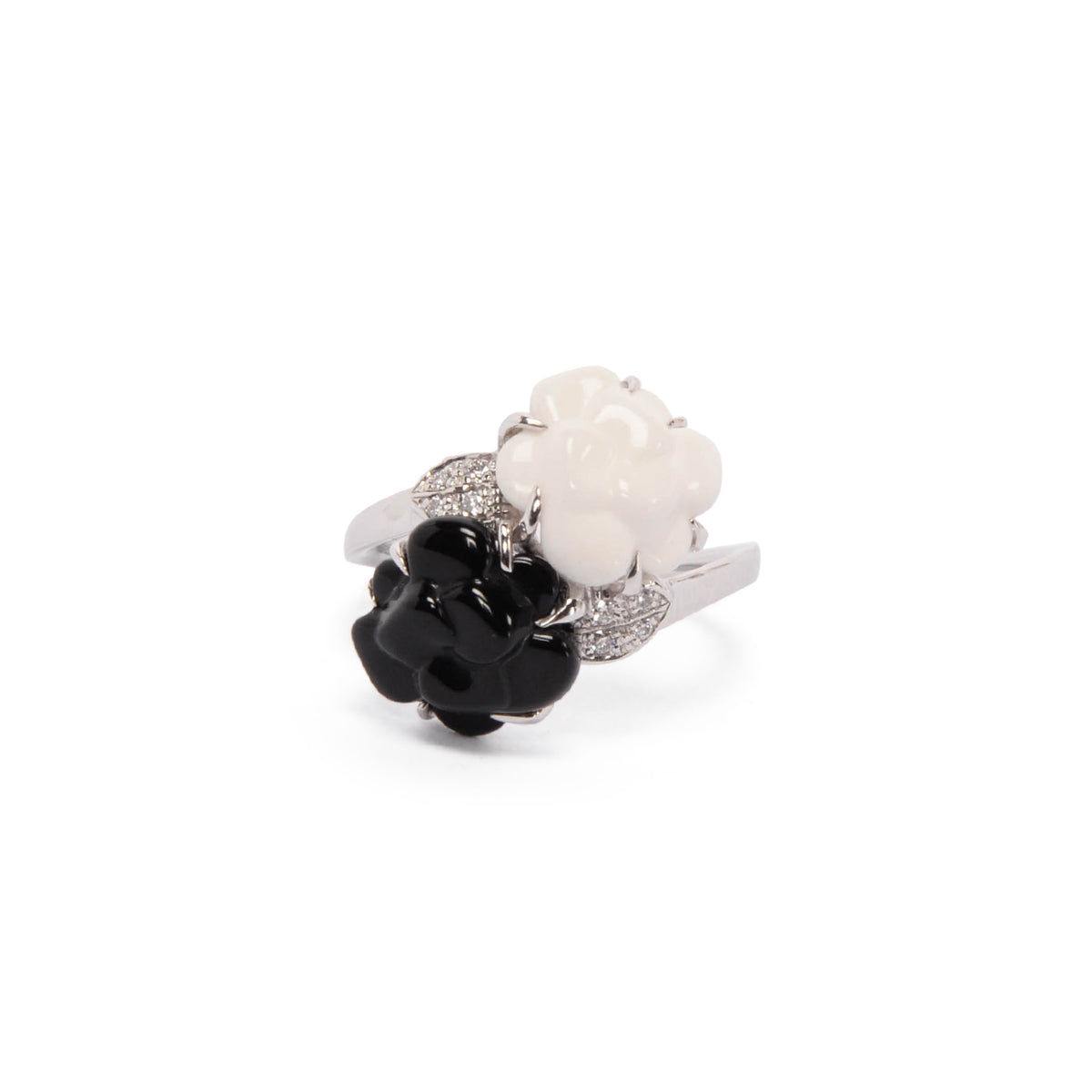 Chanel White Gold, Diamond, Onyx & Agate Camelia Sculpte Ring