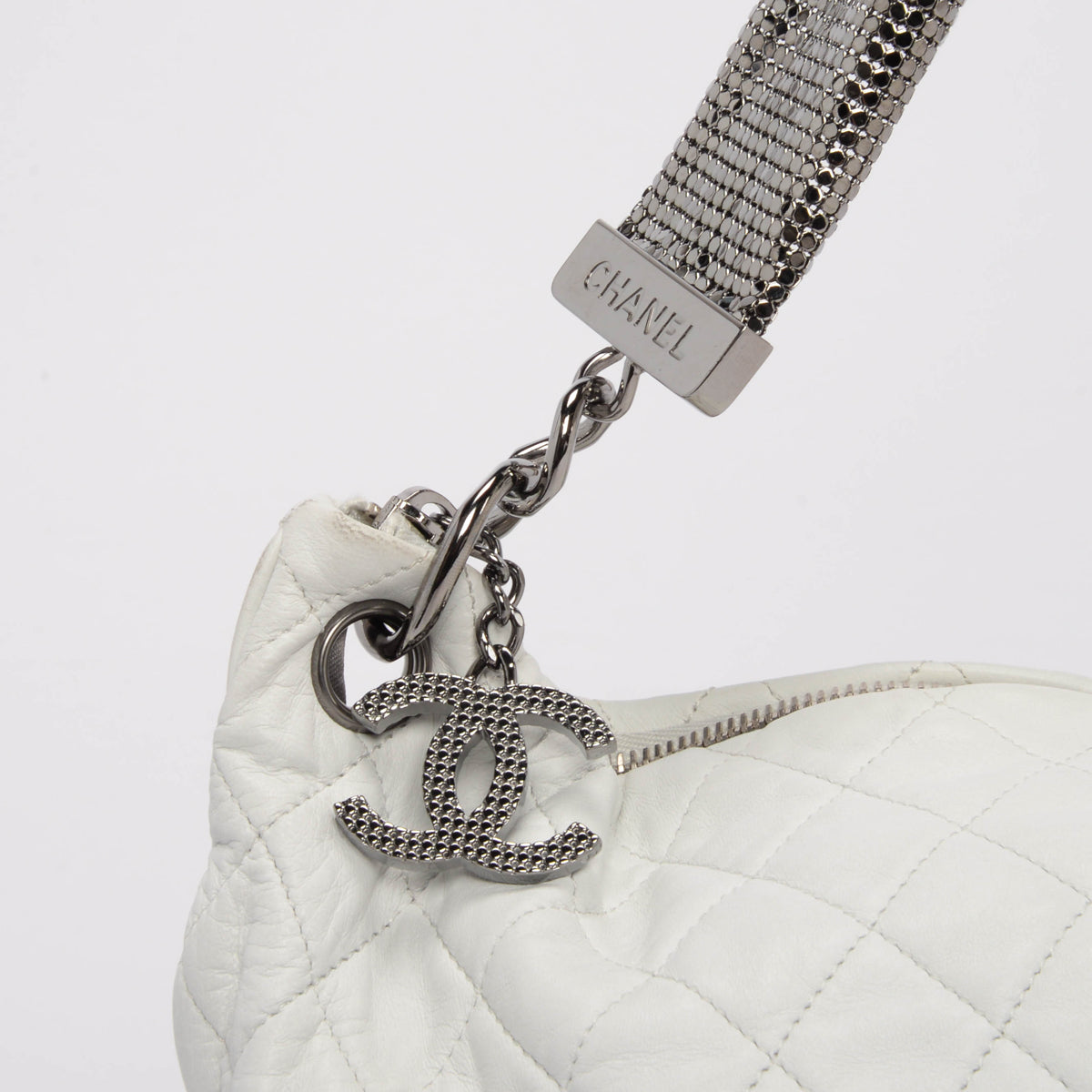 Chanel White Quilted Lambskin Large Chain Mail Hobo Bag