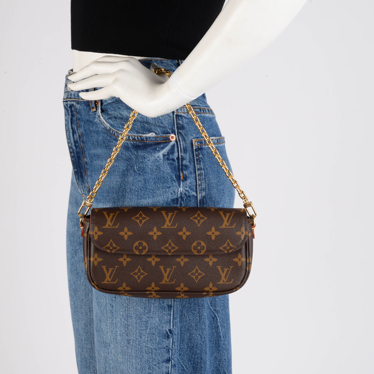 Louis Vuitton Monogram Ivy Wallet On Chain