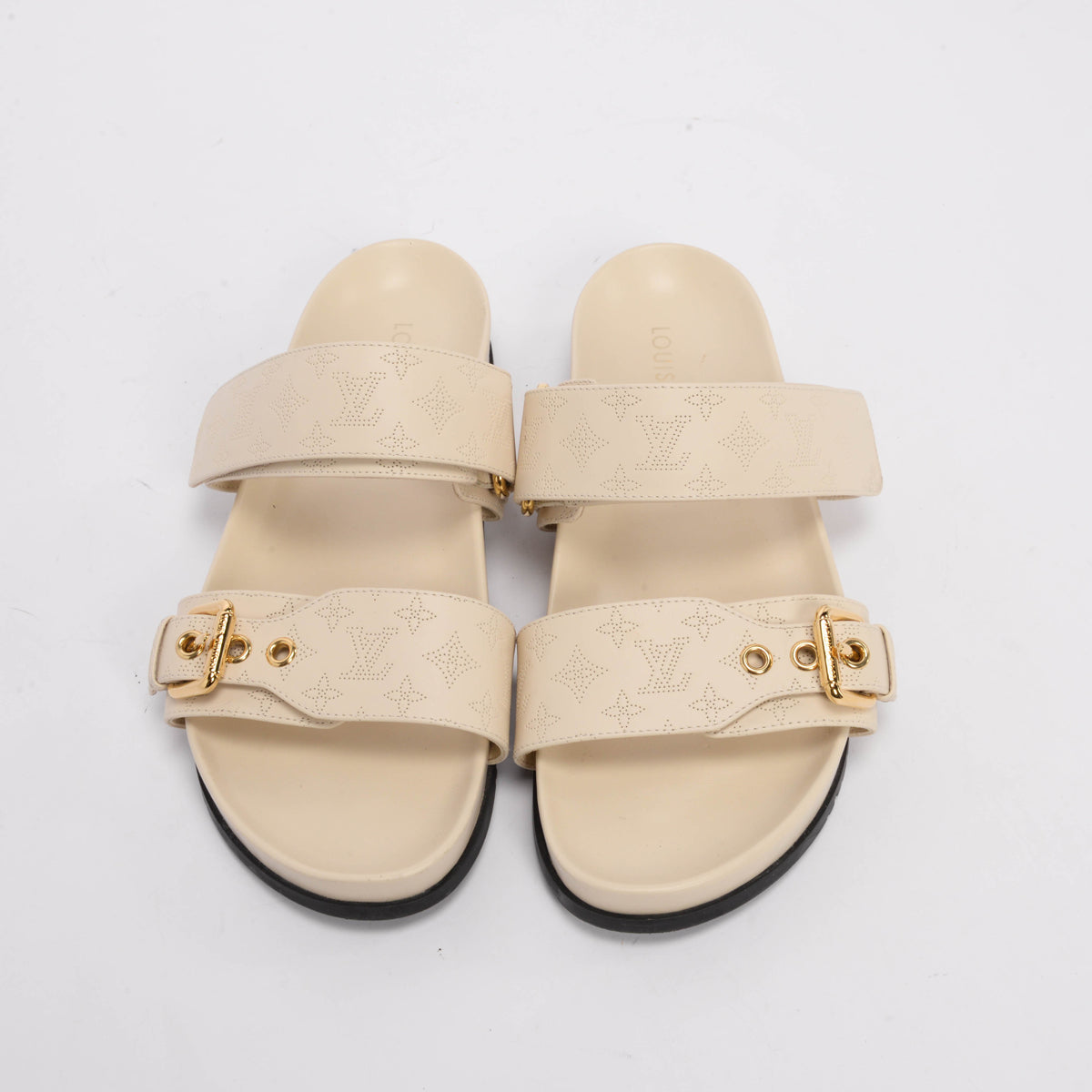 Louis Vuitton Beige Clair Mahina Calfskin Bom Dia Flats 39