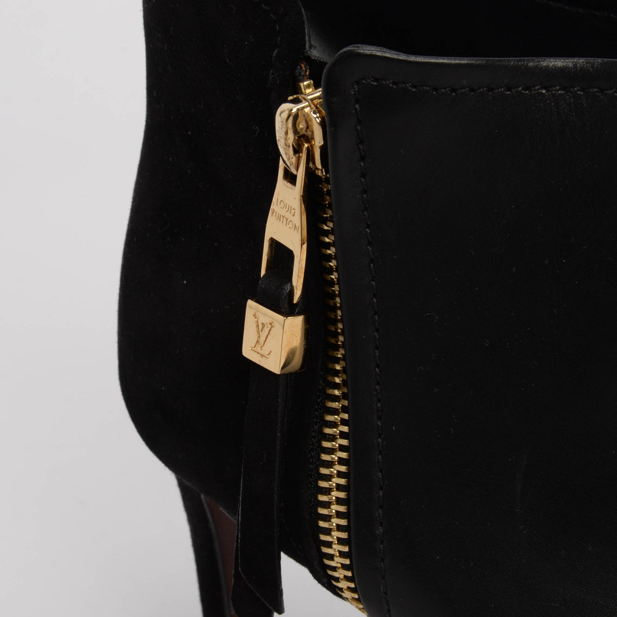 Louis Vuitton Black Calfskin Zippy Low Boots 36