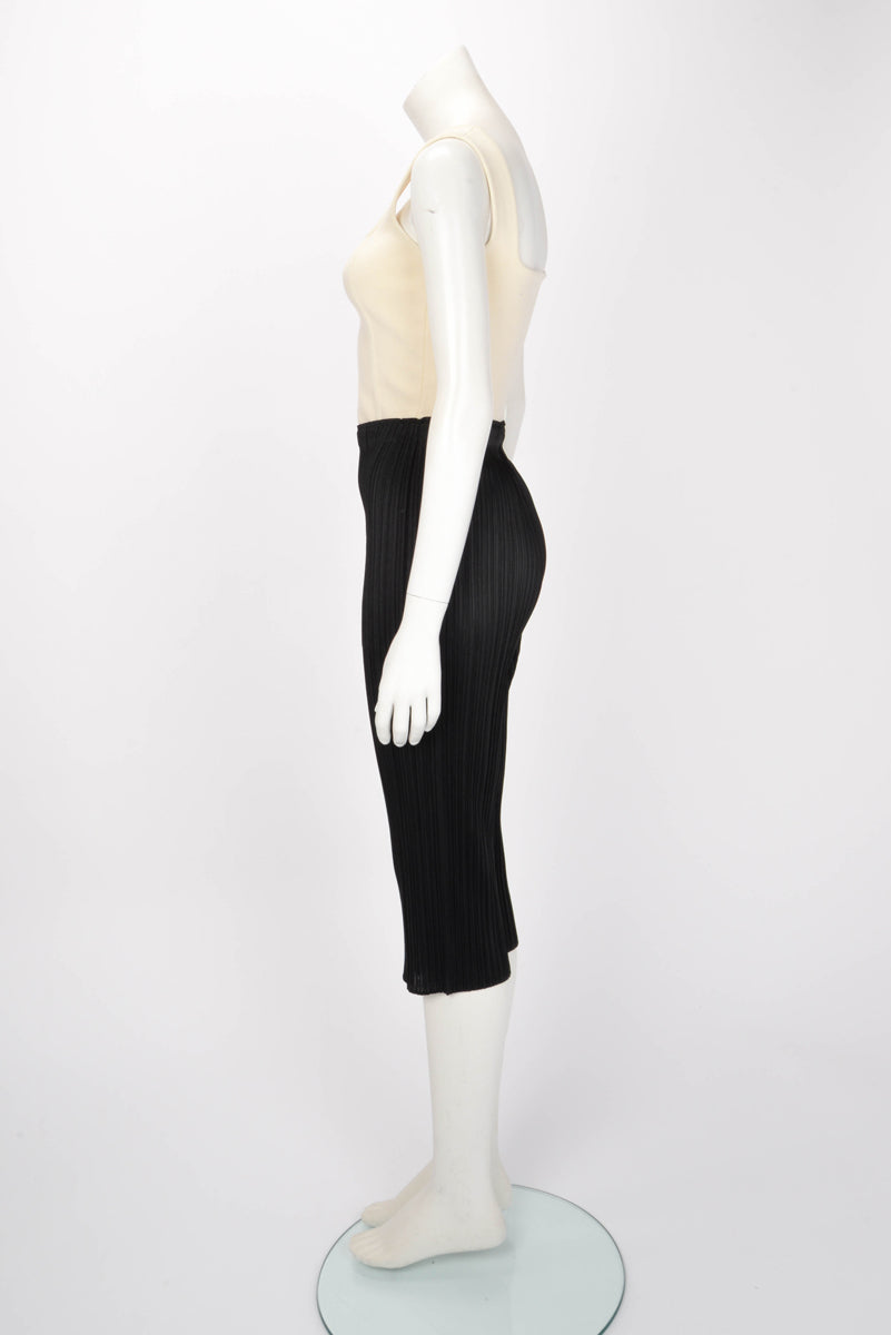 Pleats Please Issey Miyake Black Pleated Cropped Pants