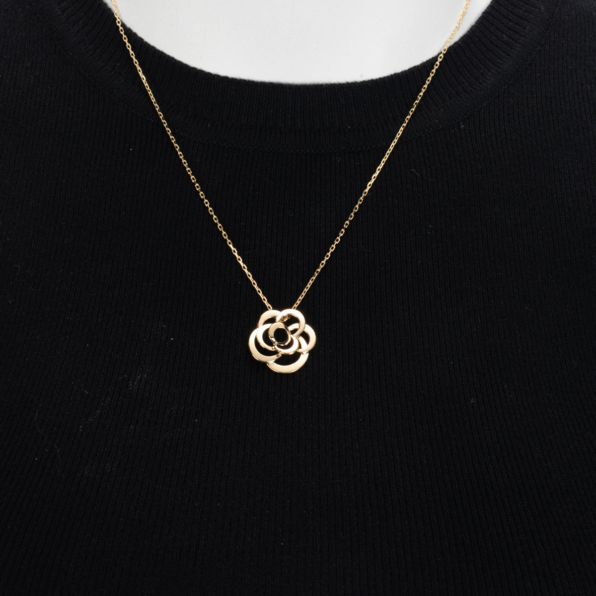 Chanel 18k Yellow Gold Fil De Camelia Necklace