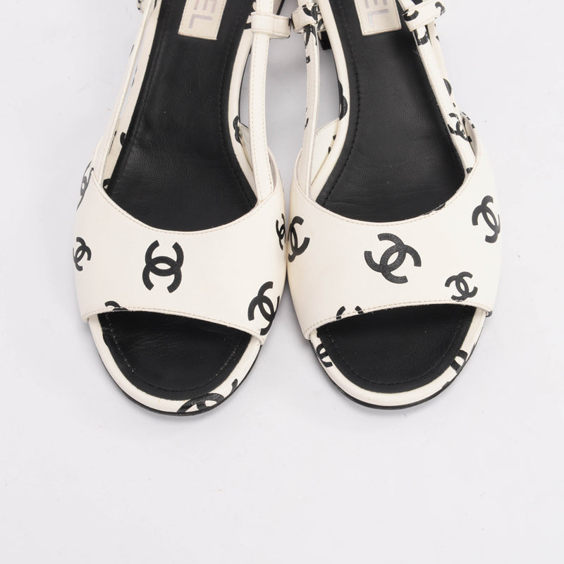 Chanel Black & White Leather CC Slingback Sandals 41 - Blue Spinach
